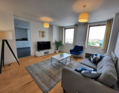 Lovely 2 bedroom 10th floor apartment