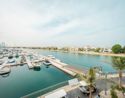 Sunset views studio next to yacht marina