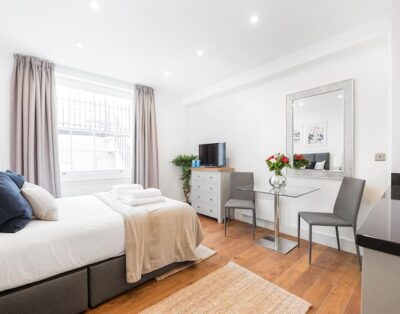 PBC | Studio Apartment in Bayswater – LS3