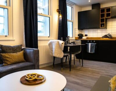 Kirkgate Suites – Luxurious City Centre Apartment