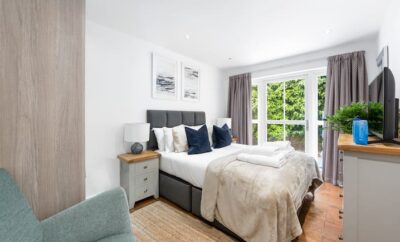 PBC | Large Studio w/Patio in Bayswater – LS4