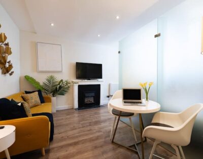 PBC | Modern Studio Apartment in Paddington DT1