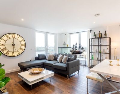 Stunning Brentford Penthouse