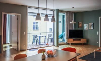 134m² Three-Bedroom Apartment w/ Balcony in Mitte