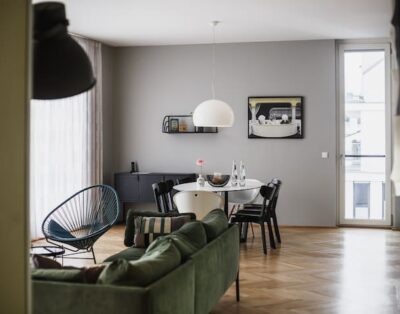 160m² 4 Bedroom Apartment Mitte w/Balcony in Mitte