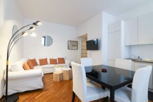 Charming San Babila Apt.