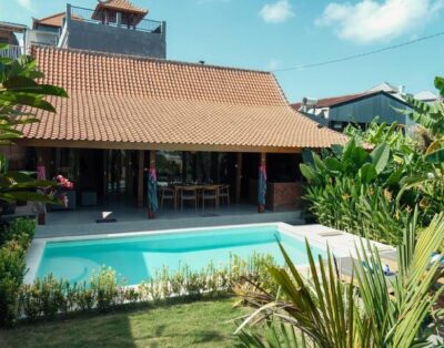 Authentic Joglo Villa: Private Pool & Lush Garden