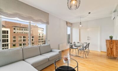 Sunny & Spacious 3 br apt Sants