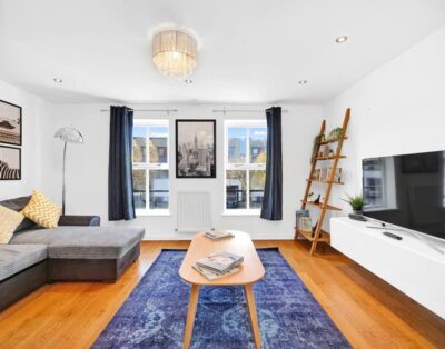 Spacious 3-bedroom house with parking!